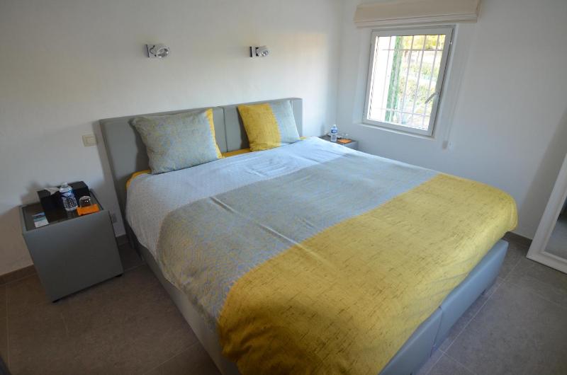 Standard Double or Twin Room image 1