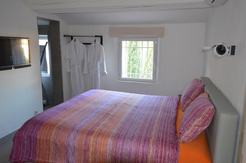 Standard Double or Twin Room image 1