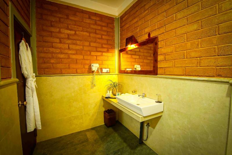 Elephas Resort & Spa - image 10