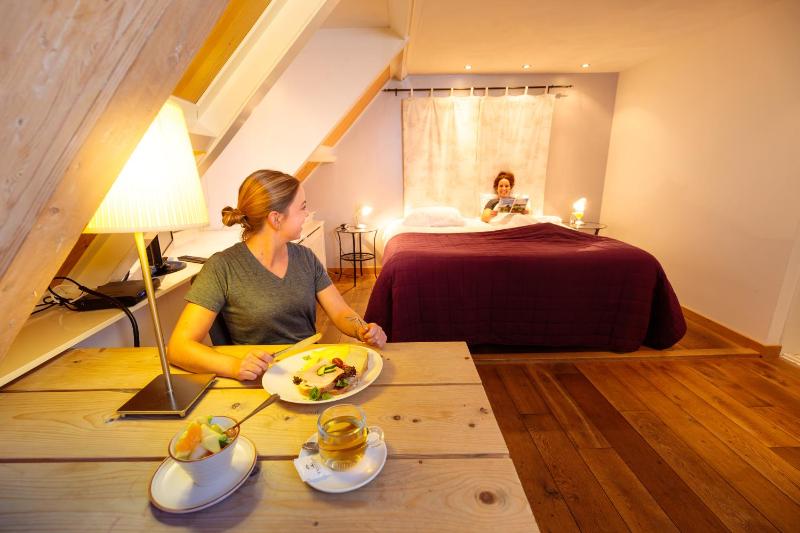 Deluxe Double Room image 4