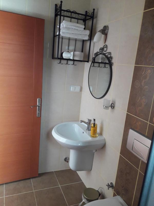 Single Room image 2
