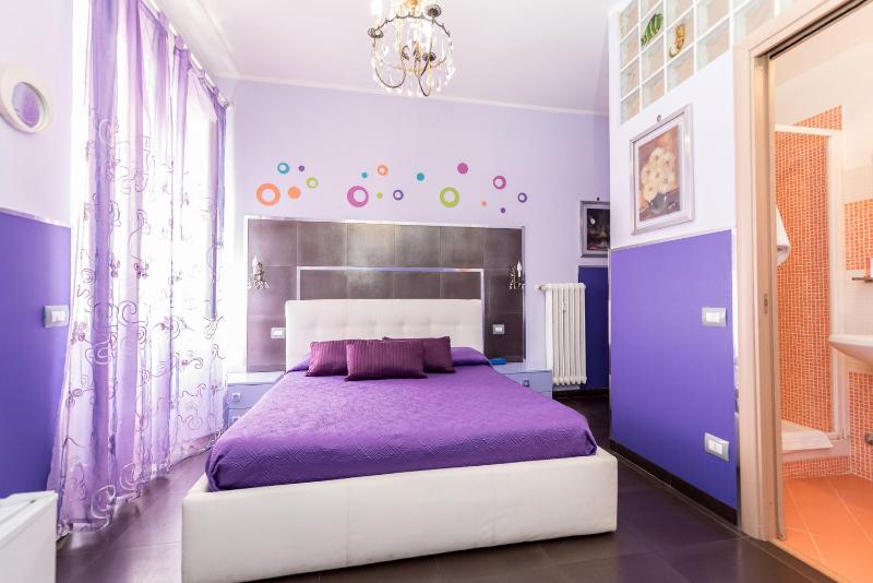 Double Room with Private Bathroom image 1