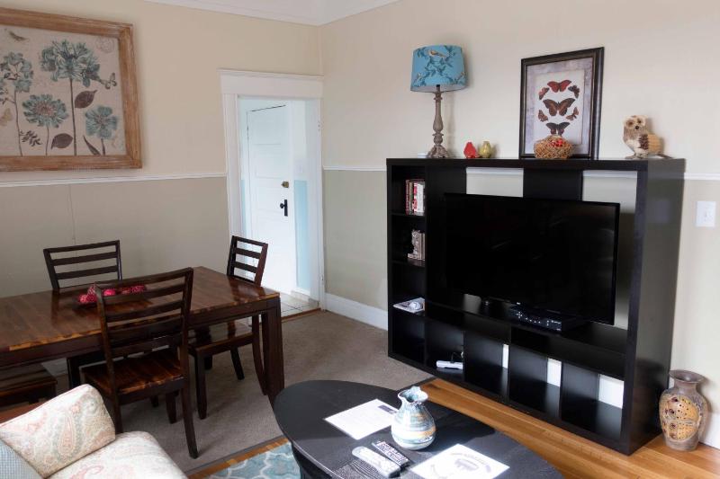 One-Bedroom Apartment 3 image 3