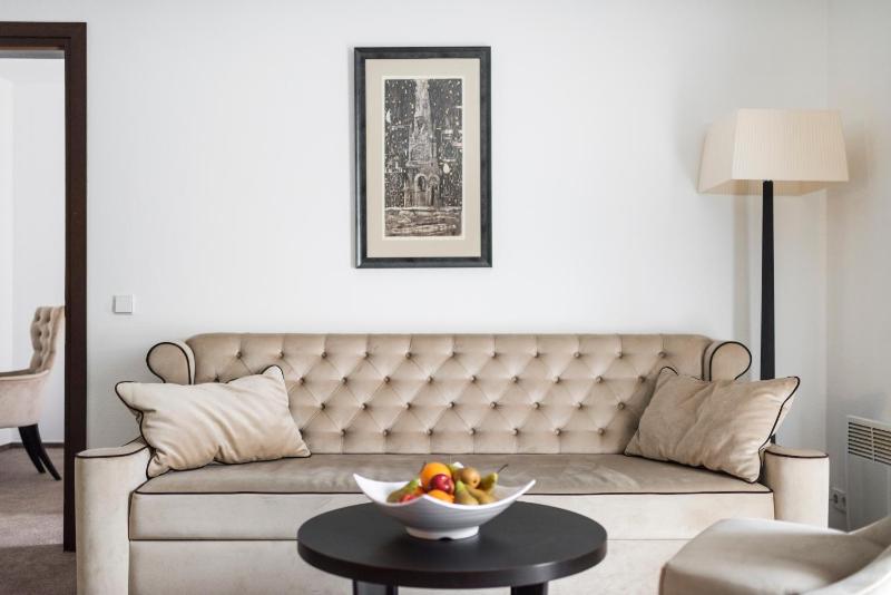 Deluxe Suite image 4