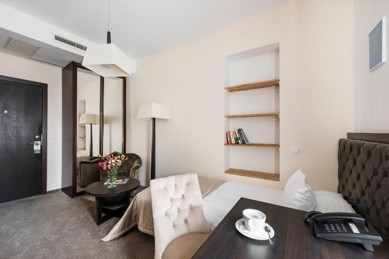 Single Room image 2