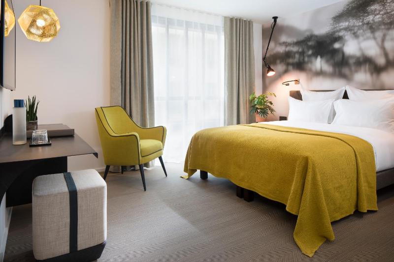 Deluxe Double Room image 2