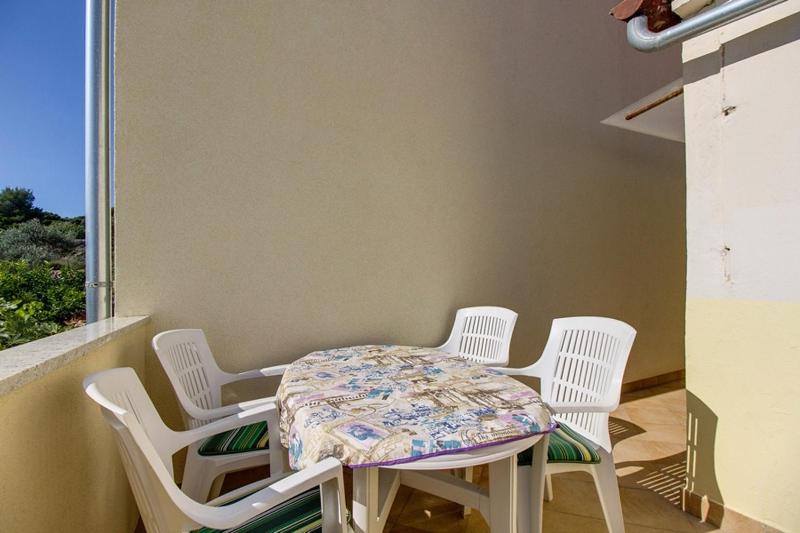Apartment Mario - image 17