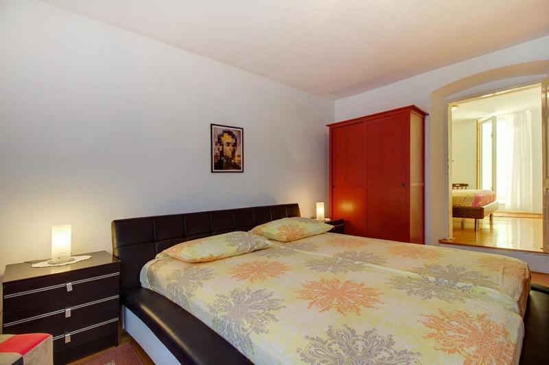 Apartment Mario - image 9