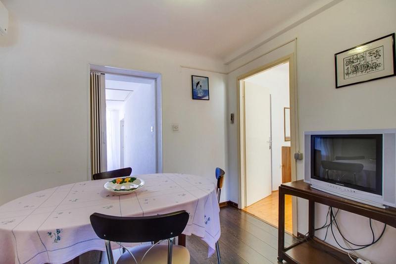 Apartment Mario - image 11