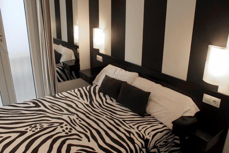 Double Room image 3