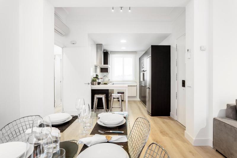 Jose Abascal Apartment by Flatsweethome - image 10