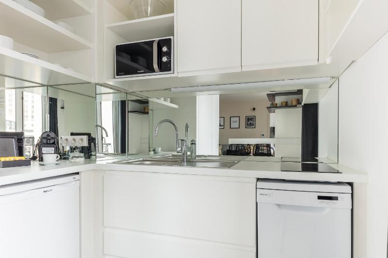 Superior Apartment image 1