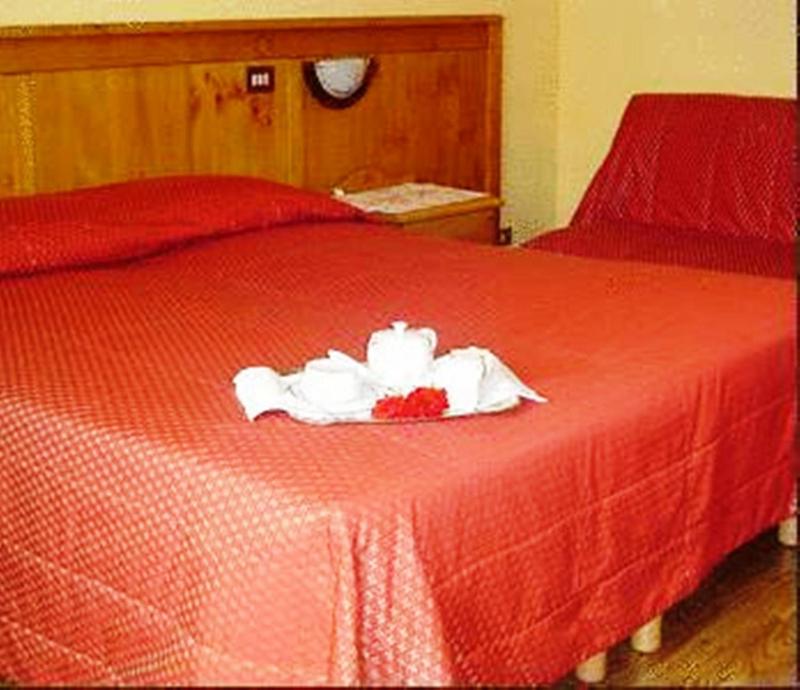 Quadruple Room image 3