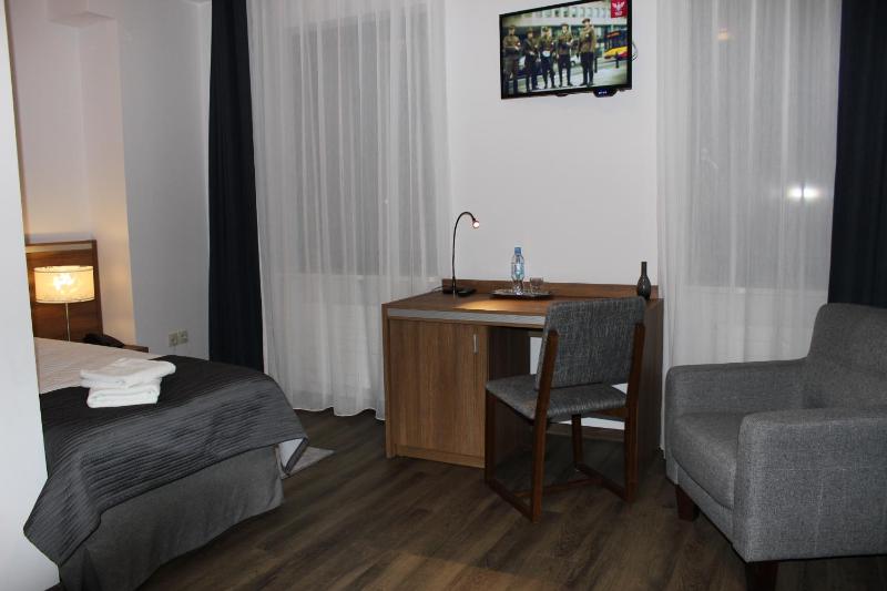 Standard Single Room image 3