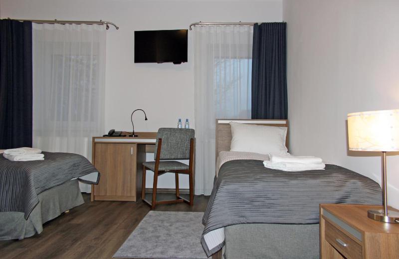 Standard Twin Room image 2