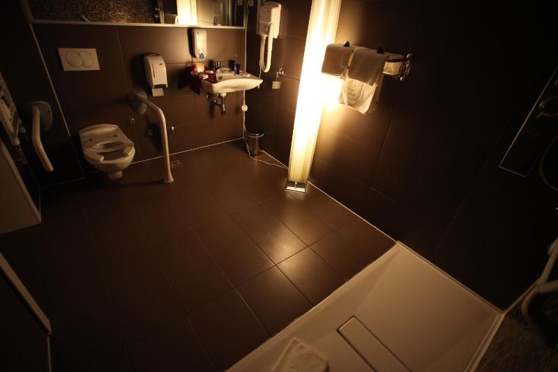 Superior Double or Twin Room with Airport Transfer image 2