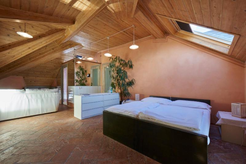 Double Room - Attic image 4
