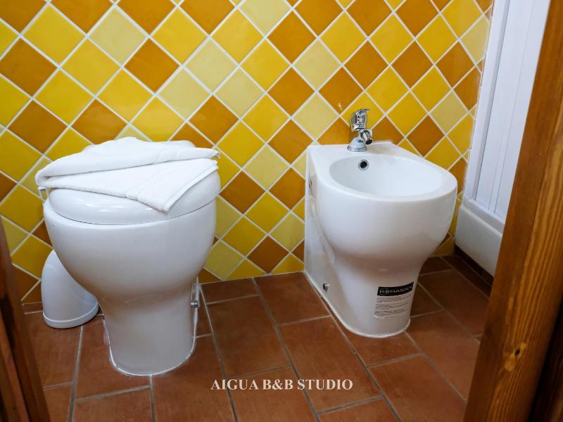 Single Room image 3