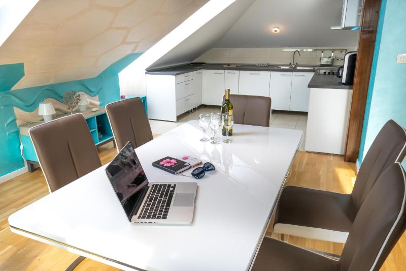 Luxury 3-bedroom apartment Zen - image 28