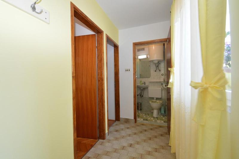 House Orhideja - image 26