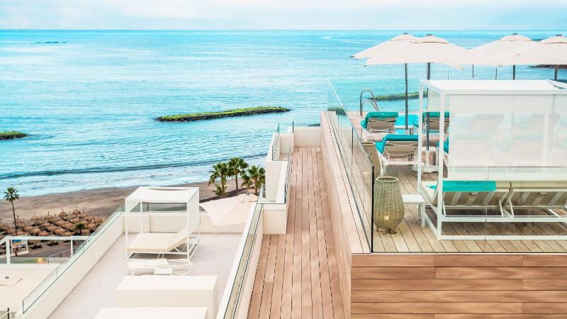 Star Prestige Double Room with Side Sea View and Executive Lounge Access image 2