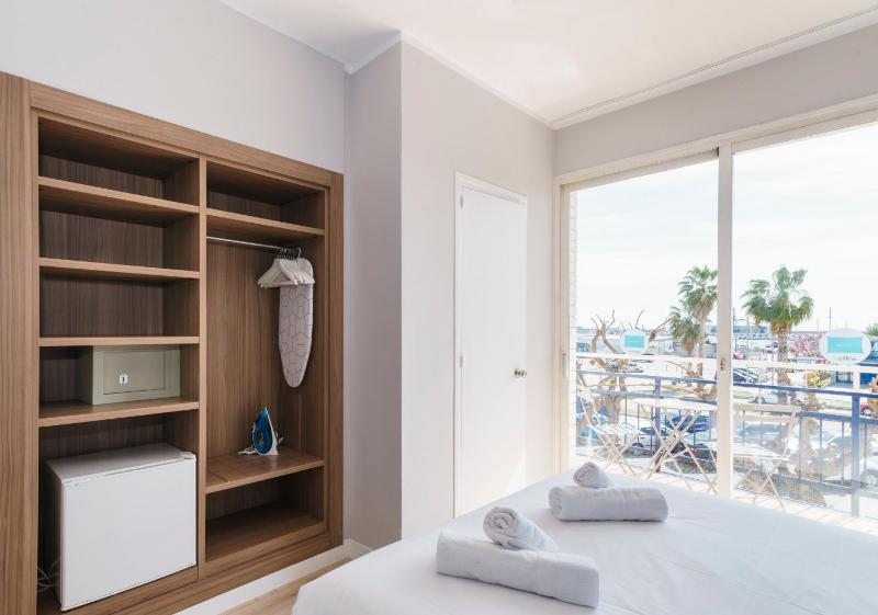 Double Room with Terrace image 3