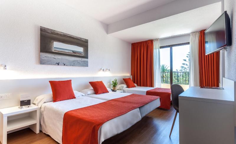 Double or Twin Room with Extra Bed (3 Adults) image 3