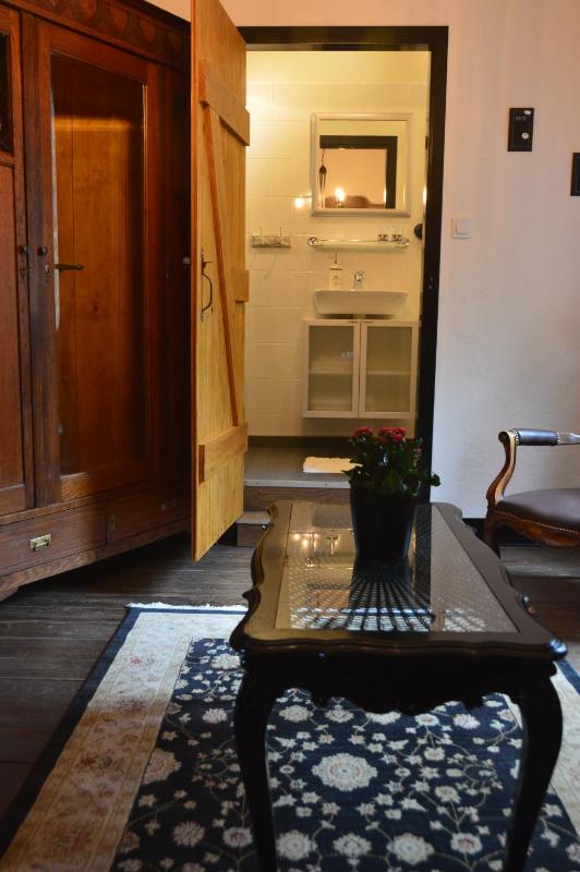 Large Double Room image 1