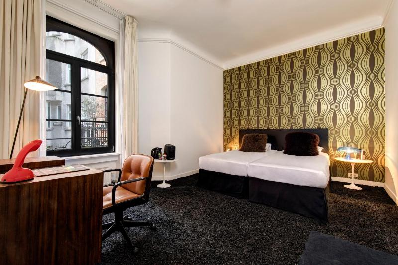 Superior Double Room image 1