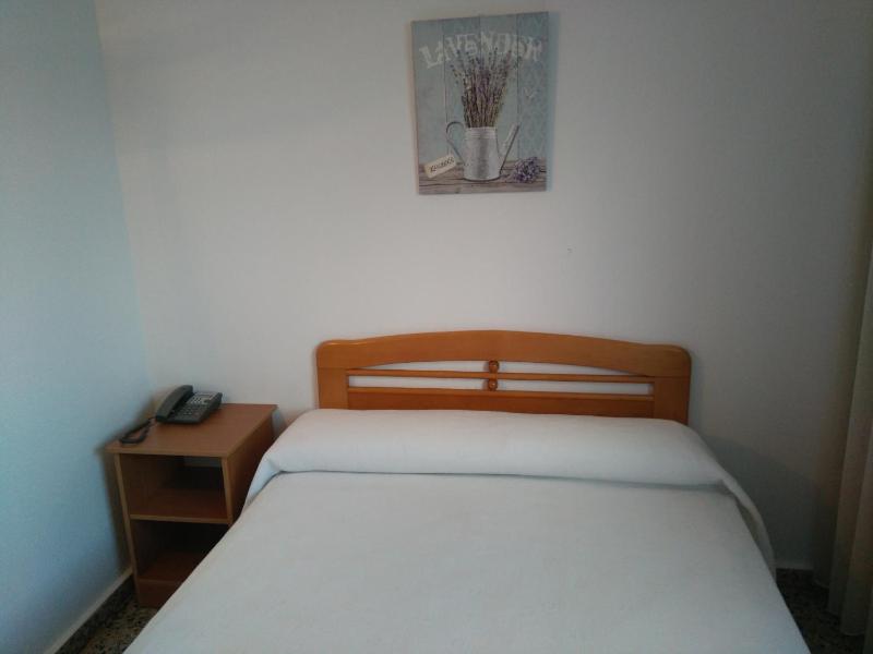 Single Room image 3