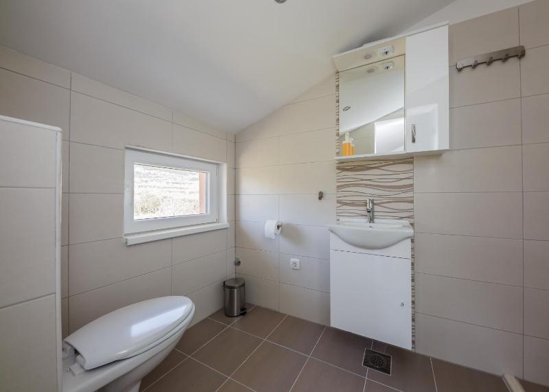 Villa Toni with 5 bedrooms and heated pool - image 30