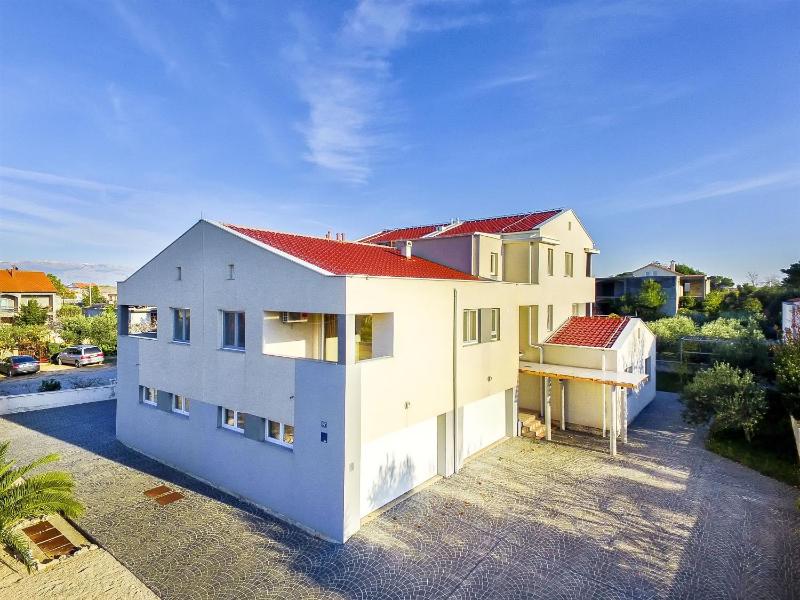 One-Bedroom Apartment with Balcony image 4