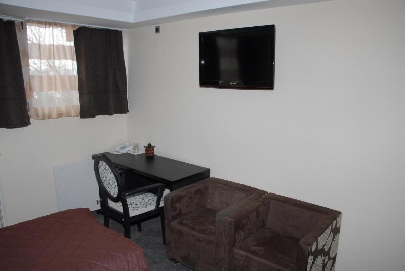 Double or Twin Room image 2