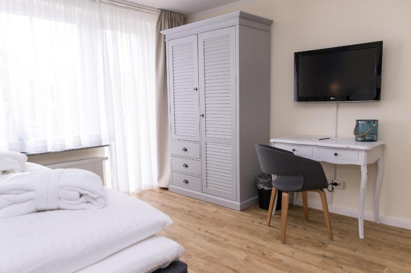 Deluxe Double Room with Balcony / Terrace image 4