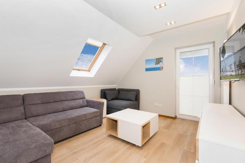 One-Bedroom Apartment image 3