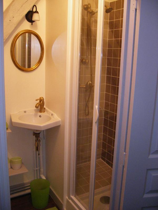 Double Room with Garden View image 3