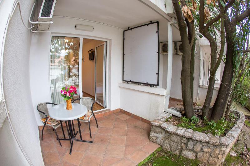 Double Room with Terrace image 3