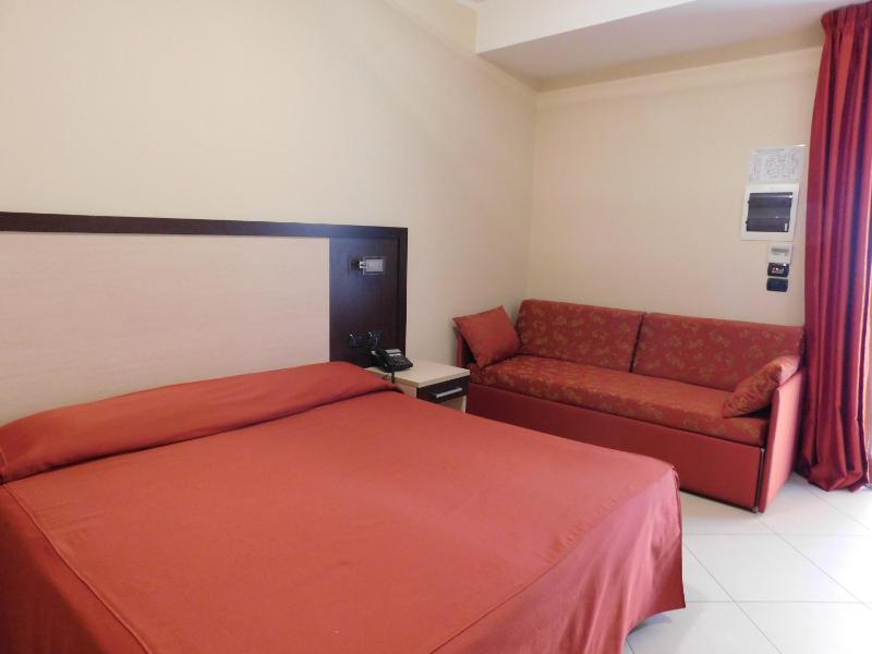 Superior Quadruple Room image 2