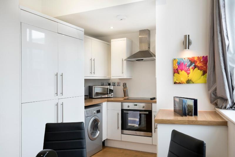 Apartment image 4