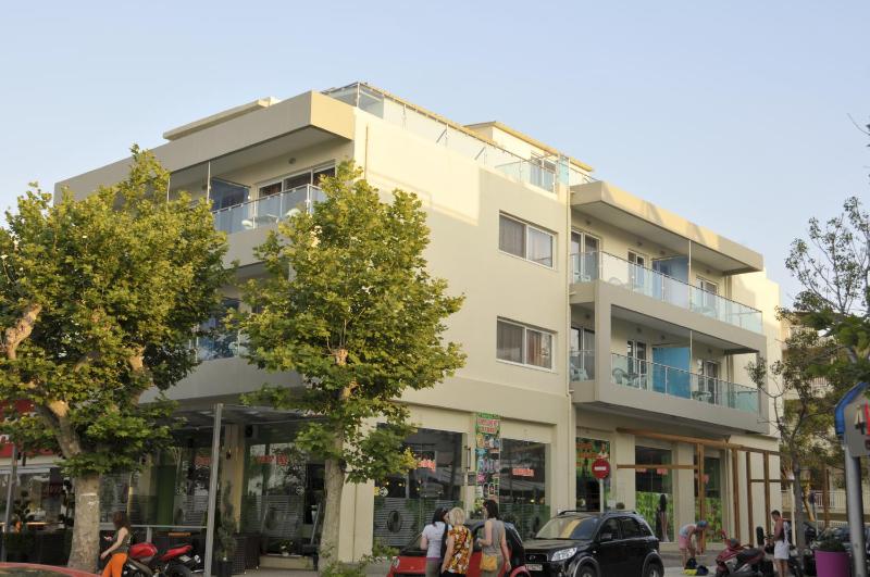 Bristol Sea View Apartments - image 10