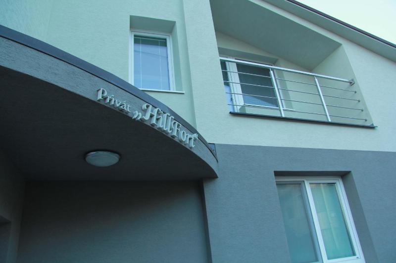 One-Bedroom Apartment with Terrace image 3