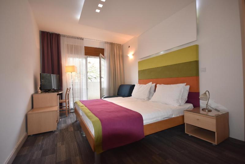 Double or Twin Room with Balcony image 2