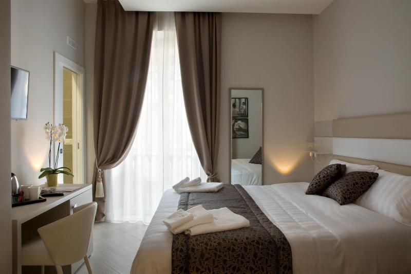 Double Room image 1
