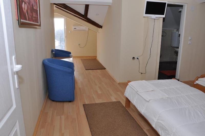 Triple Room image 4