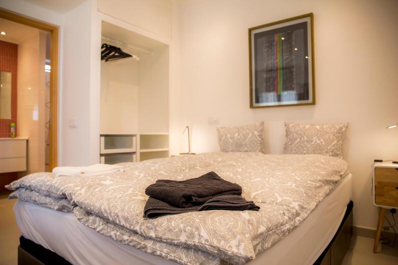 Studio Apartment image 4