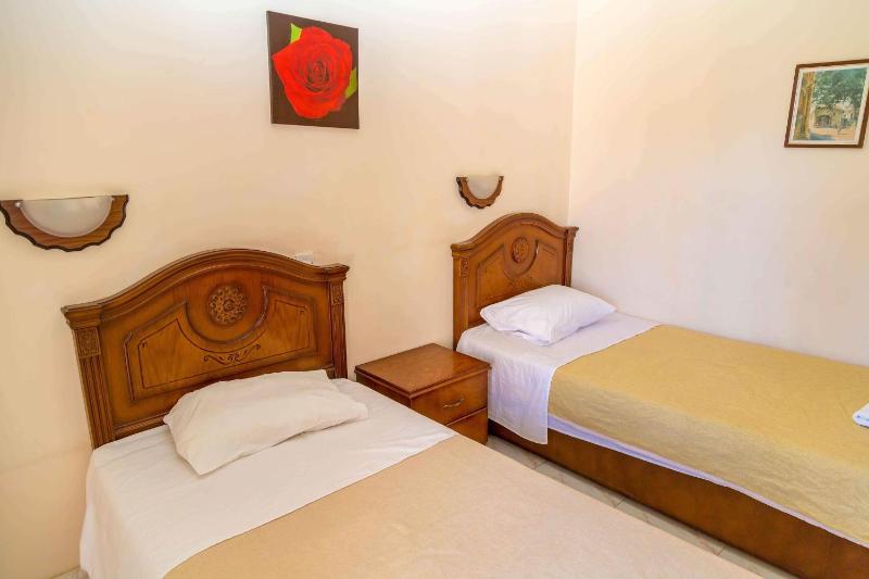 Chrysanthos Boutique Apartments - image 8