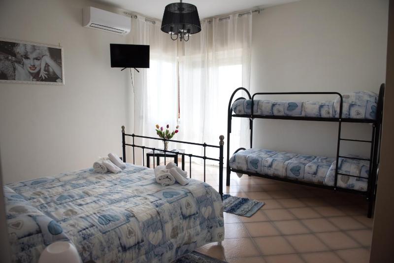 Deluxe Room image 1