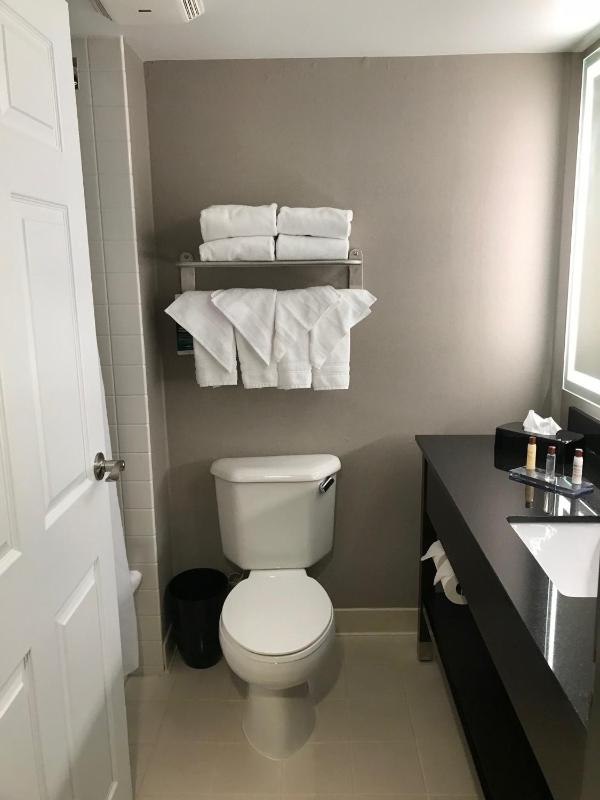 King Room image 2