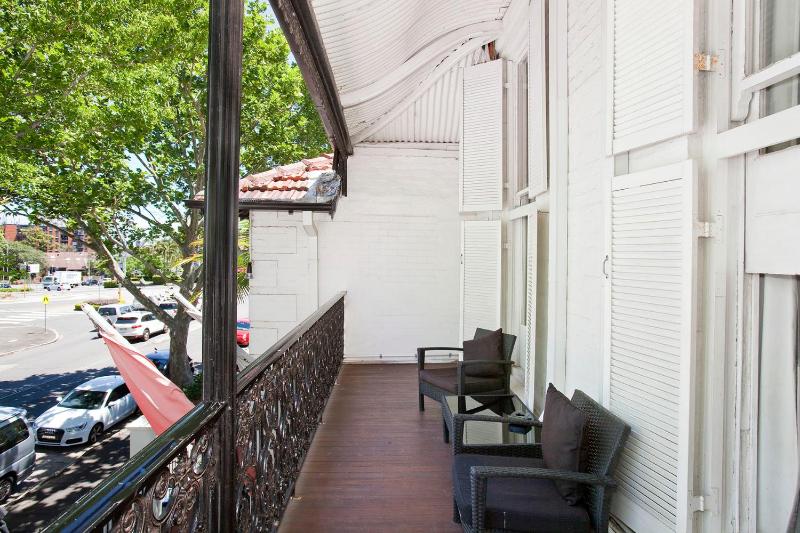 Superior King Suite image 4