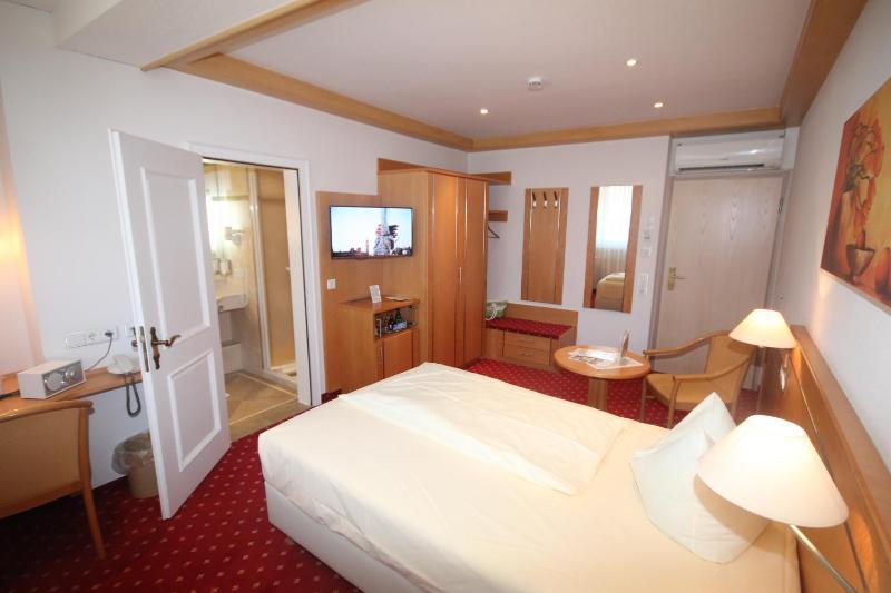 Standard Single Room image 1